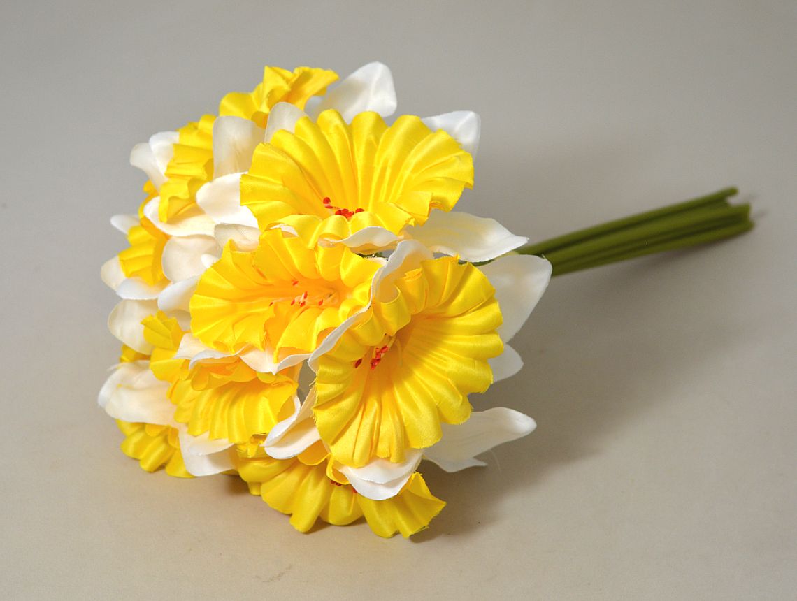 Narcis svazek 33cm bílý