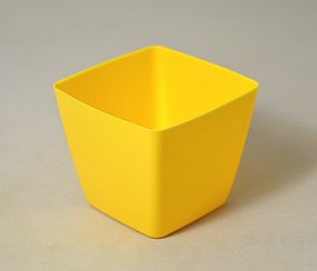 Obal plast kwadrat 8x8cm žlutý